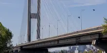 Kiev: 'I russi hanno bombardato di nuovo il ponte sud della citt&agrave;'