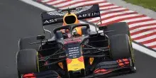 F1: Verstappen vince la sprint a Singapore, due Ferrari sul podio