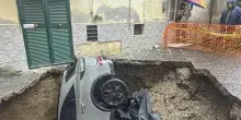 Nubifragi, allagamenti e frane. Il maltempo sferza il Sud. A Lipari esondati i torrenti, fango e case allagate. Criticit&agrave; in Calabria