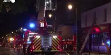 Devastato da un incendio il pi&ugrave; antico mercato coperto di Parigi