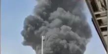 Almeno un morto e 11 feriti nel nuovo attacco all'aeroporto di Riad