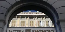 'A mano a mano' la nuova campagna istituzionale di Intesa Sanpaolo