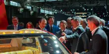 Macron al Salone dell'Auto, visita agli stand Stellantis