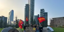 Studenti Udu, piantato le tende dietro Biblioteca degli Alberi a Milano