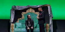 Benvenuti in casa Esposito, torna in scena la commedia di Siani