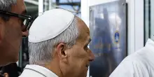 Papa Leone &egrave; al Gemelli, oggi l'operazione al polmone