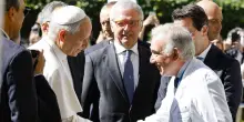 In corso al Policlinico Gemelli l'intervento al Papa
