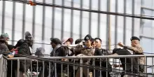 Bangkok, proteste e tafferugli fuori dalle riunioni del Fmi