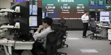 Borsa: l'Asia chiude in calo, pesano timori per l'intelligenza artificiale