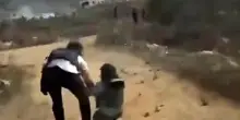 Reporter del Wp aggredita da coloni sottoposta a un intervento al dito