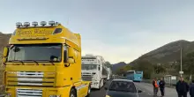 La protesta dei tir parte dal Sud., presidi contro il caro carburante