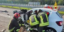 Donna al volante muore in un frontale, il figlio: 'Mia madre &egrave; stata aspettata e inseguita'