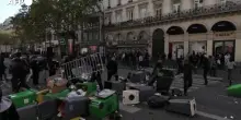 Giornata di fuoco in tutta la Francia alle proteste contro il &ldquo;carovita&rdquo;