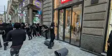 A Milano saccheggiati negozi vicini a Cordusio, Galleria blindata