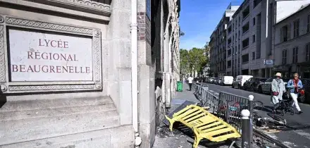 Continuano le proteste studentesche in Francia: 100 le scuole chiuse, bloccati anche 25 campus universitari - Liveblog