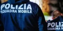 Abusata da un parente, ragazzina di 12 anni filma la violenza e lo fa arrestare
