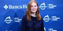 Julianne Moore: 'Faccio l'attrice, ma amo essere invisibile'