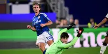 Champions League: show di Nico Paz, un Como sfavillante travolge lo United
