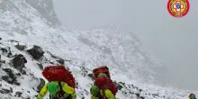 Precipita in montagna nel Cuneese, in salvo con la compagna