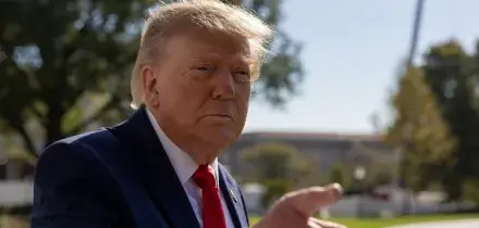 Trump: 'Obama presidente incompetente e ora sostiene un jihadista antisemita'