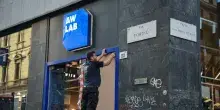 Sala 'invito i negozianti a non chiudere, non si diffonda panico'