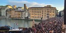 Corteo punta le vie del lusso, tensioni a Firenze