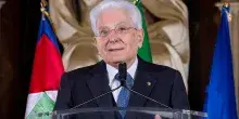 Mattarella: 'Guerre dissennate e progetti militari sottraggono risorse alla medicina. Le fake news contro i vaccini sono distruttive'