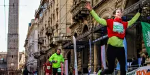 Iscrizioni aperte per Bologna city run 2027, corsa per finanziare la ricerca