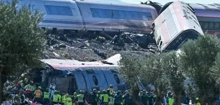 Spagna: Toledo, almeno 30 morti nello scontro tra due treni alta velocit&agrave;. 'Cento i feriti, 50 sono gravi'