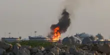 Attacco aereo saudita sullo Yemen, esplosioni vicino l'aeroporto di Riad