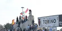Sciopero generale e cortei in tutta Italia. Scontri a Torino, cariche in Piazza Castello