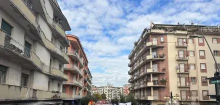 Sciopero a Cosenza, studenti e lavoratori in corteo, anche trattori