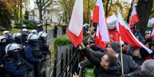 Caos in Polonia. Tusk: 'Il partito PiS vuole distruggere la democrazia'
