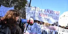 Via al corteo parigino, in 100.000 sfilano nella periferia est, si teme la presenza di 'ultraviolenti'
