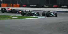 F1: caos in Malesia: sorpasso Verstappen che vola in testa, davanti a Russell. Terzo Antonelli. Ferrari indietro LIVE