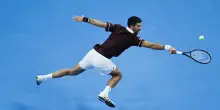 Tennis: riecco Djokovic, batte Zverev e va in semifinale a Pechino