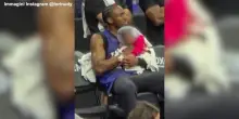 LeBron James babysitter in panchina alla figlia di Maxey