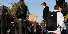 La studentessa italiana a Parigi: 'I ragazzi protetti dai prof'