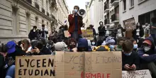 Il premier francese: 'Le parole degli studenti sono preziose, ora siano ascoltate'