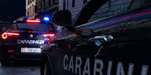 Picchiato in piazza e deriso sui social, 33enne aggredito nel Pavese