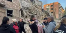Zelensky: 'Solo oggi 11 morti in Ucraina, il regalo di compleanno dei russi per Putin'