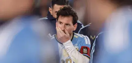 Calcio, Messi gioca l'ultima partita con l'Argentina: 'Orgoglioso di questi 20 anni'