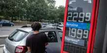 Prezzo petrolio in calo, Wti scambiato a 92,45 dollari