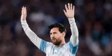Calcio: Messi il giorno dopo l'addio: 'La maglia dell'Argentina mi manca gi&agrave;'