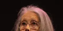 Il Nobel Letteratura ad Anne Carson, alchimista delle parole