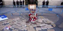 La morte di Maricarmen Abascal, un minuto di silenzio fuori dall'Assemblea di Madrid