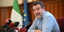 Salvini: 'Spero in un contributo di 5 miliardi alla manovra da banche e assicurazioni'