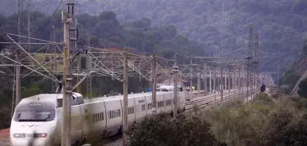 Spagna: almeno 39 morti nello scontro tra due treni alta velocit&agrave; sulla linea Madrid-Siviglia