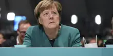 Merkel con 'il cuore spezzato', l'Spd del Magdeburgo non chiude all'AfD