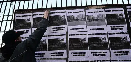 Consegnate in Comune a Genova 10 mila firme per chiudere sedi neofasciste